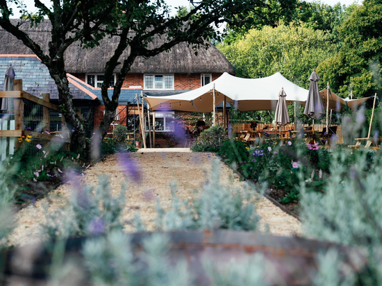 6-2c5-x-10-tichborne-arms--282-29